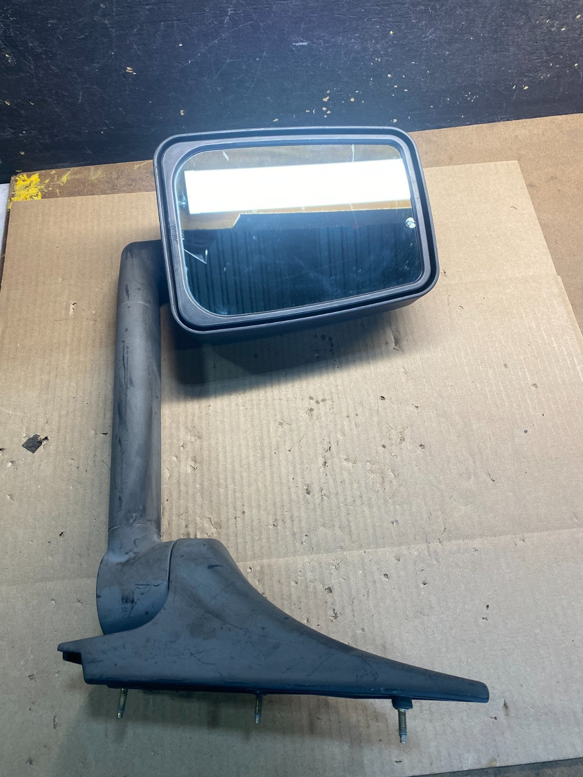 1992 to 2001 Ford E-Series E150 E250 E350 714487 Velvac 17.5 in. Arm Z51907