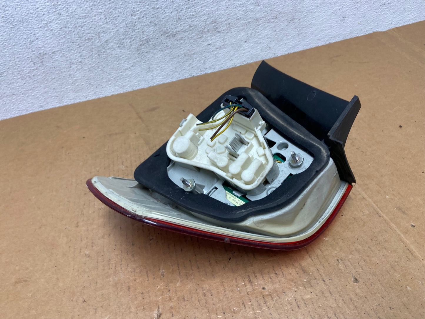 2009 2010 BMW 323i 325i 328i 335i 3 Series Left Driver Tail Light AD9153 LK5