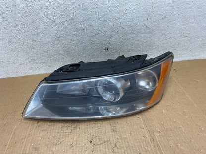 2006 to 2008 Hyundai Sonata Left Driver LH Side Headlight Halogen AI5610 DW0