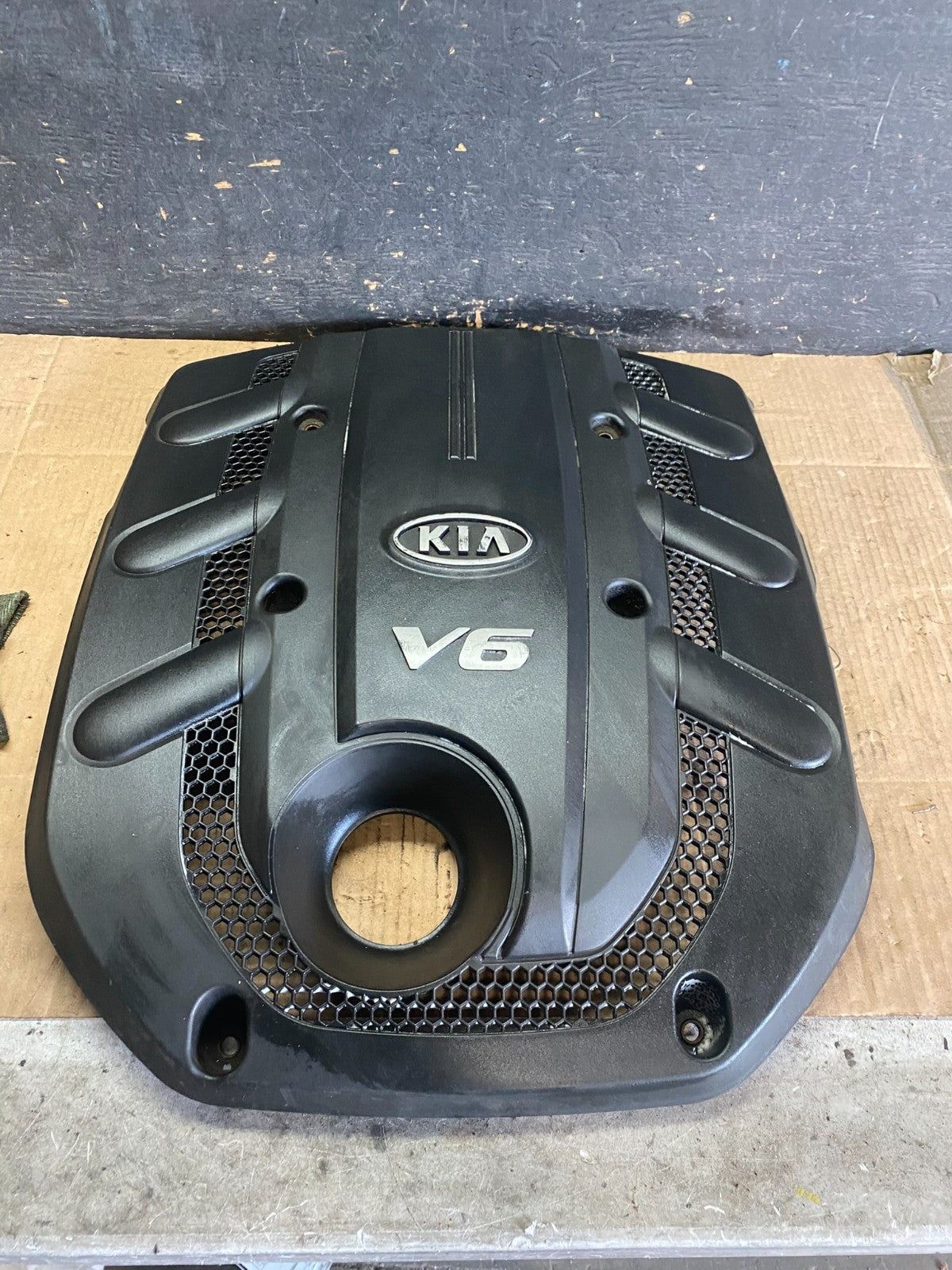 2007 to 2009 Kia Amanti Engine Motor Cover V6 Q0665 DG0