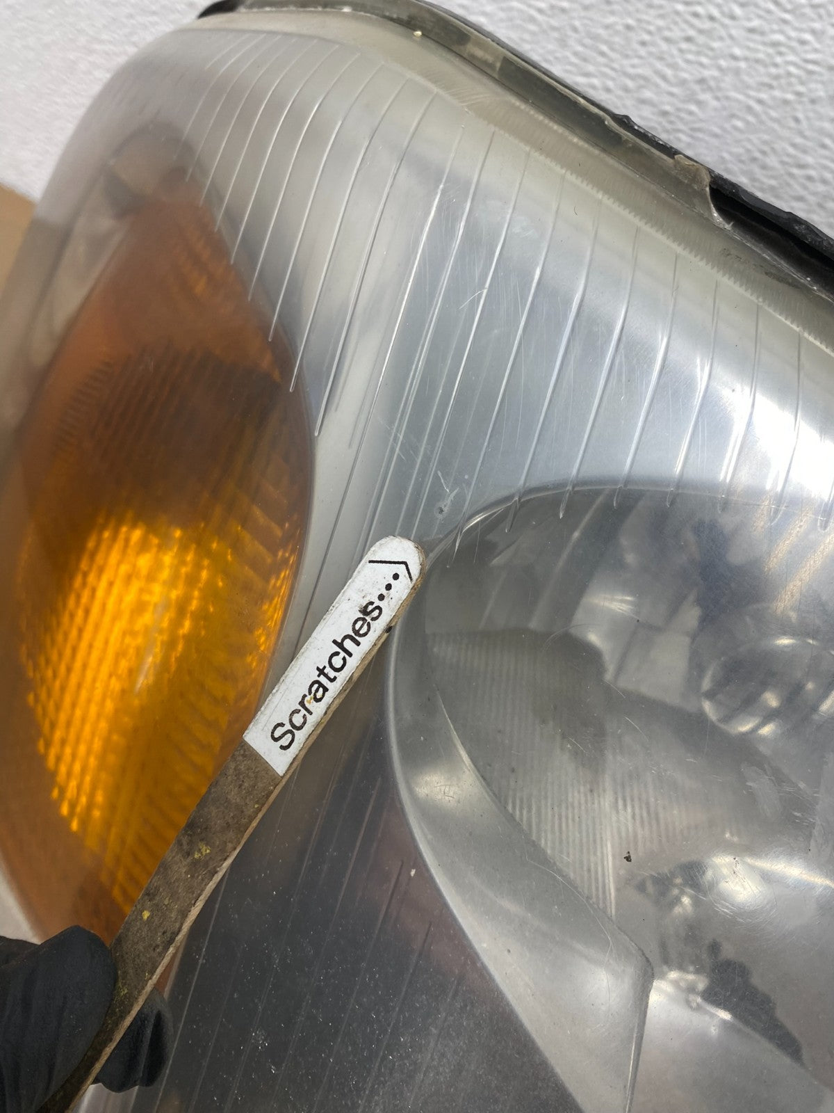 2002 to 2009 Gmc Envoy Right Passenger RH Side Headlight Halogen AD8157 DW3