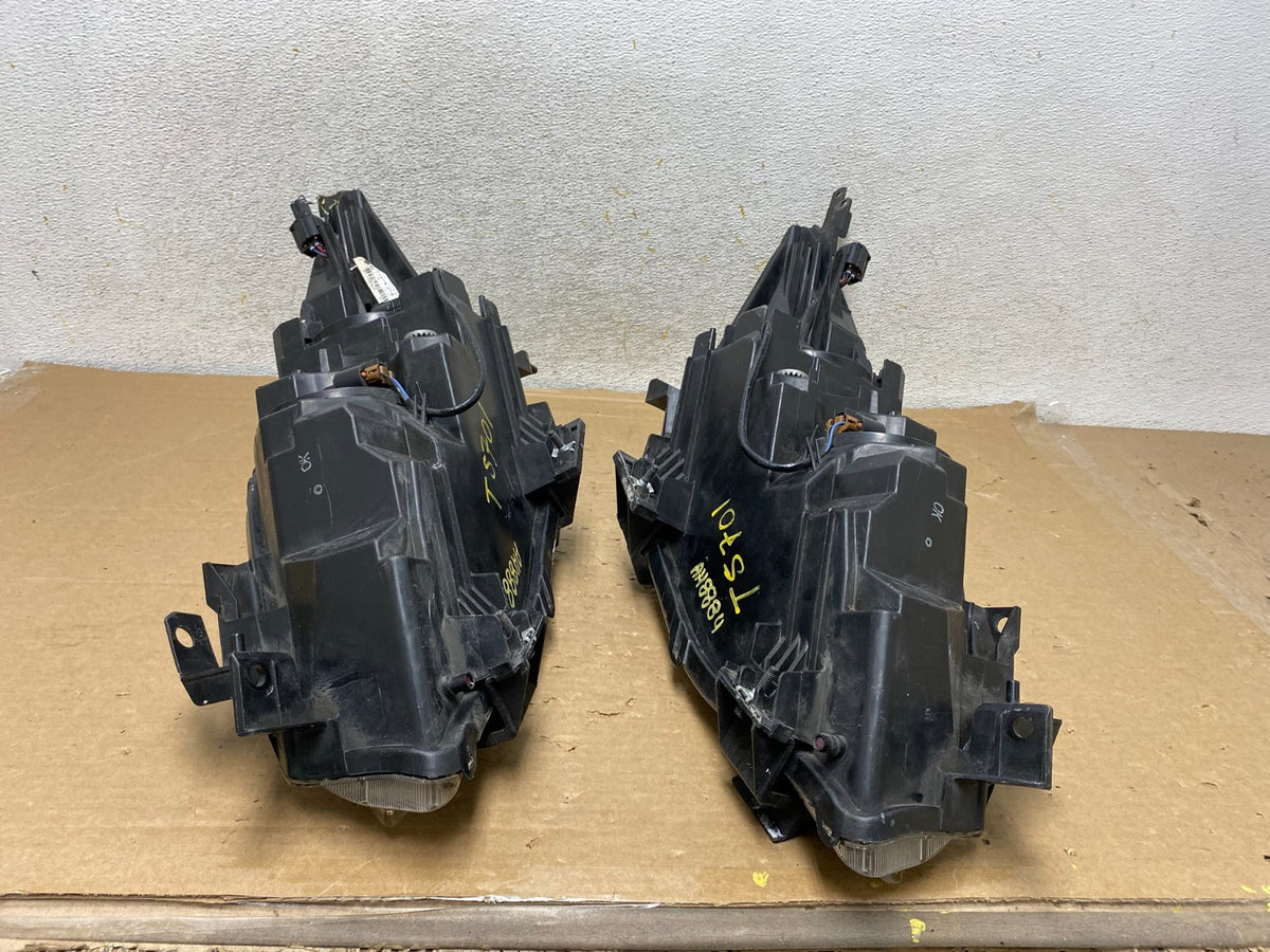 2010-2013 Mazda 3 Halogen Left+Right Side Headlights AH8884 DW12