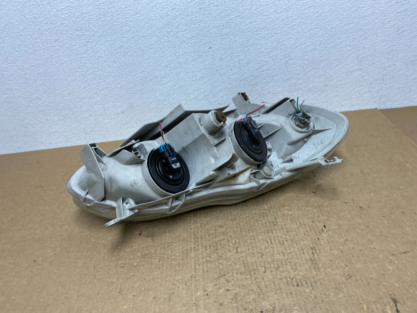 2003 to 2004 Toyota Corolla Left Driver LH side Headlight Oem AC1565 DW4