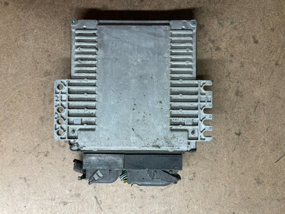 2005 Nissan Armada QX56 5.6L Engine Control mec86-220 b1 ECM J5220 PS1