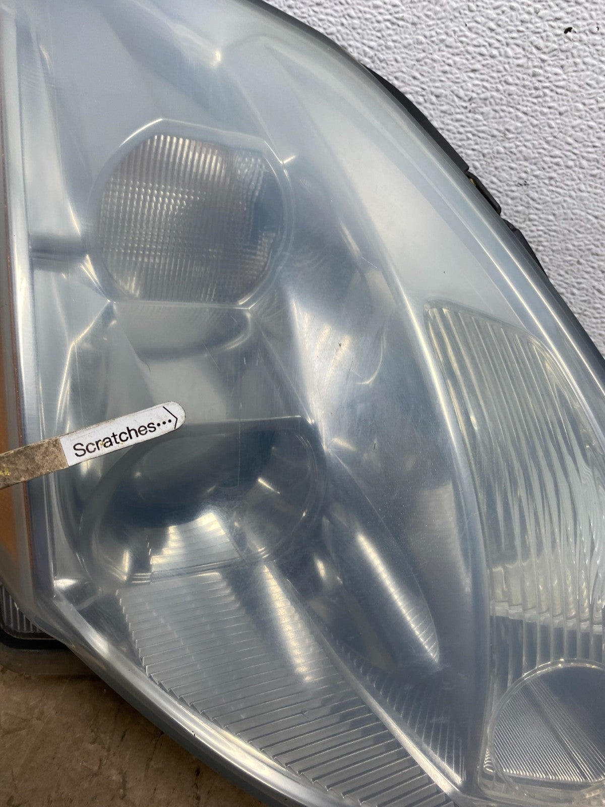 2004 2005 2006 Nissan Maxima Right Passenger Side Headlight Halogen AC5869 DW3