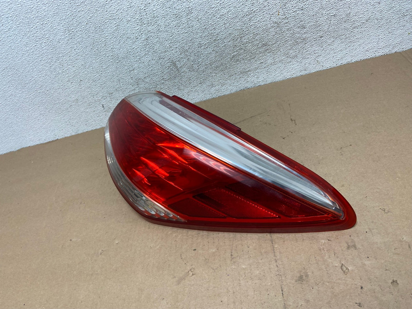 2011 - 2014 Nissan Murano Right Passenger Side RH Tail Light AG4597 LK1
