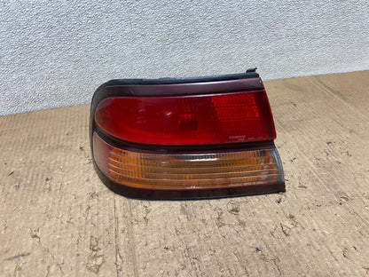 1996 - 1997 Infiniti i30 Left Driver Lh Side Tail Light Oem AA8502 DG0