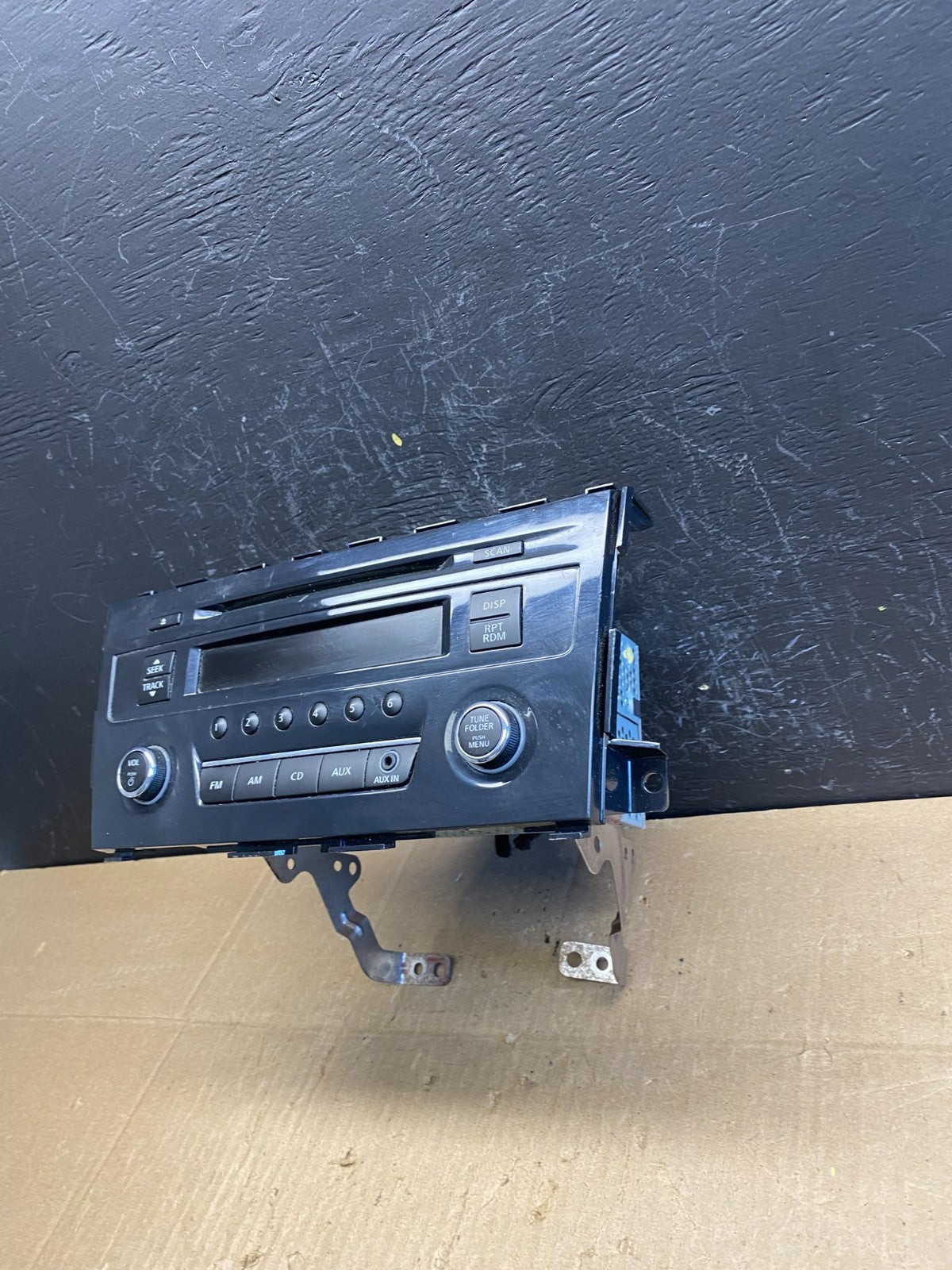 2013 to 2015 Nissan Altima Radio Cd Mp3 Player AUX Port AC4725 DG1