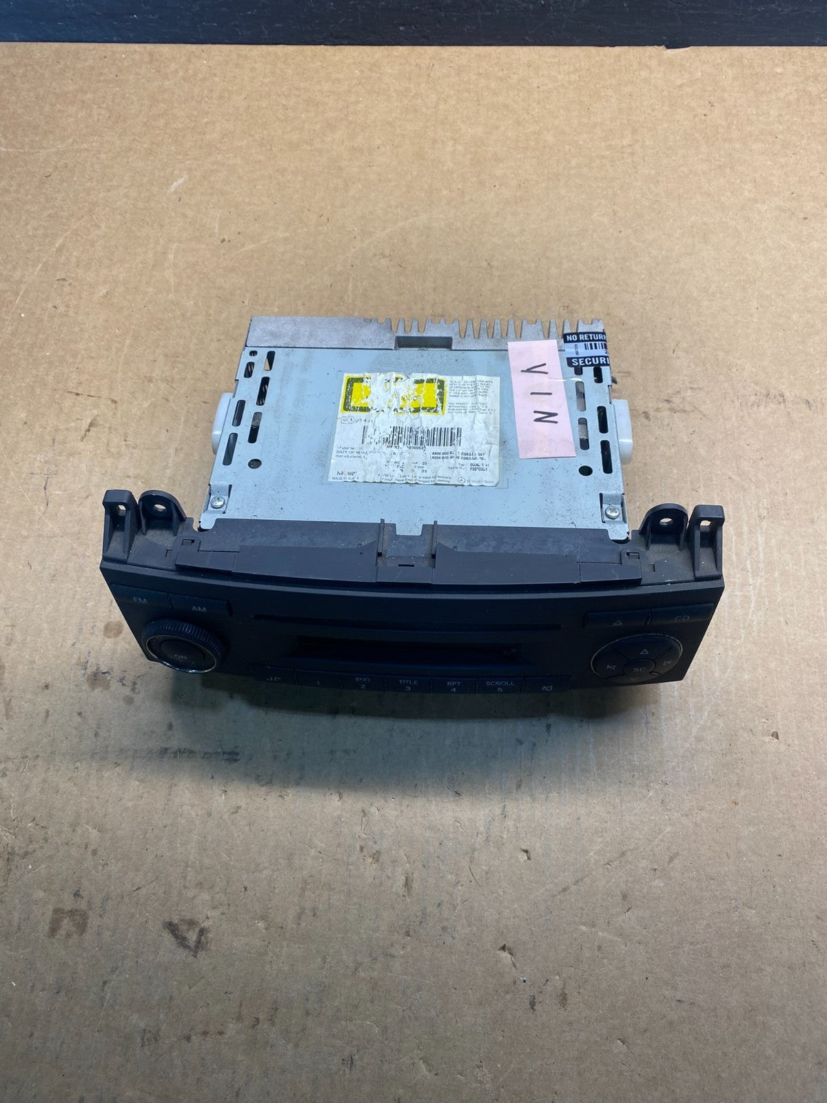2007 2008 2009 Sprinter 2500 3500 AM FM Radio Single CD Disc Player ac6961 DG3