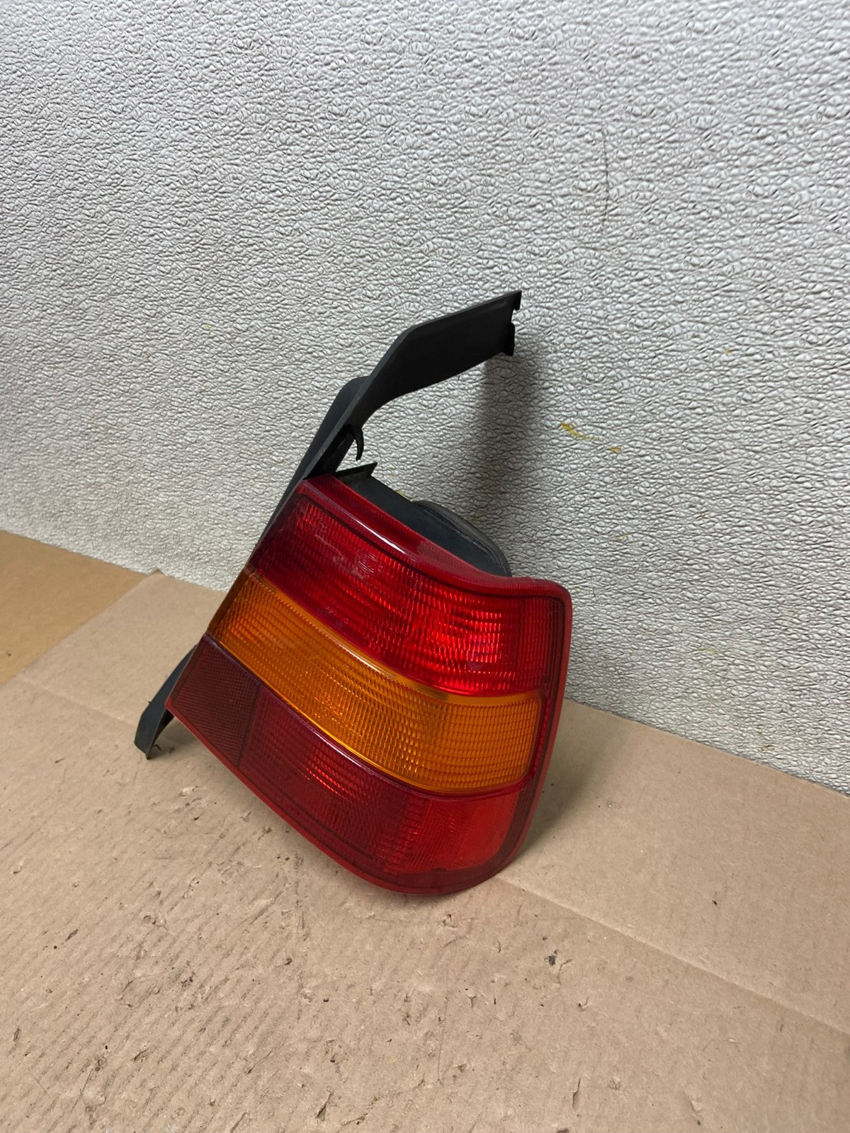 1991 to 1995 Volvo 940 960 Right Passenger RH Side Tail Light Oem Z3784 DW1