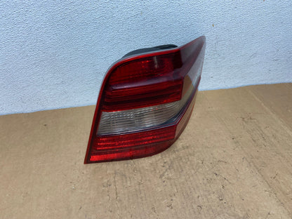 2009 to 2011 Mercedes ML350 ML-Class Right Passenger RH Tail Light AD1340 LK2