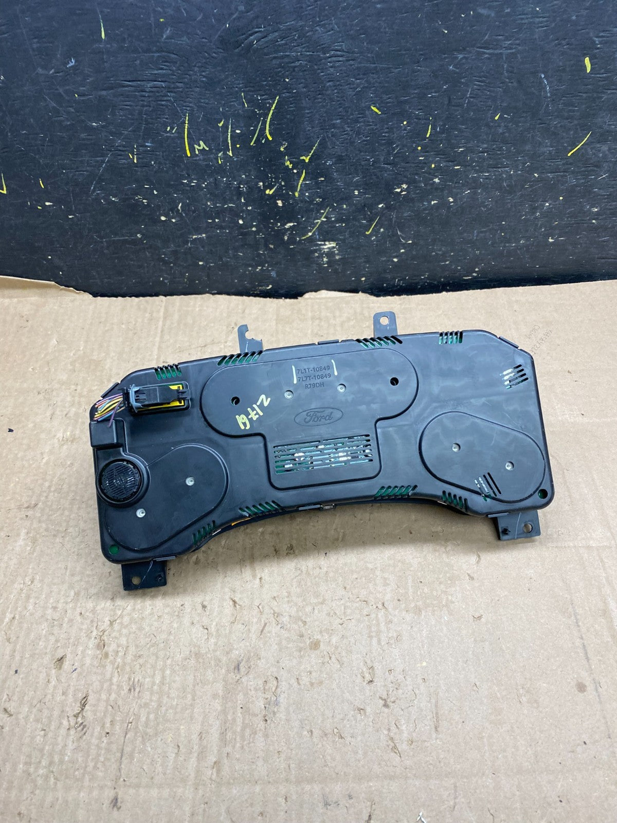 2007 2008 Ford  Expedition Speedometer Cluster Gauge OEM z1761 DG6