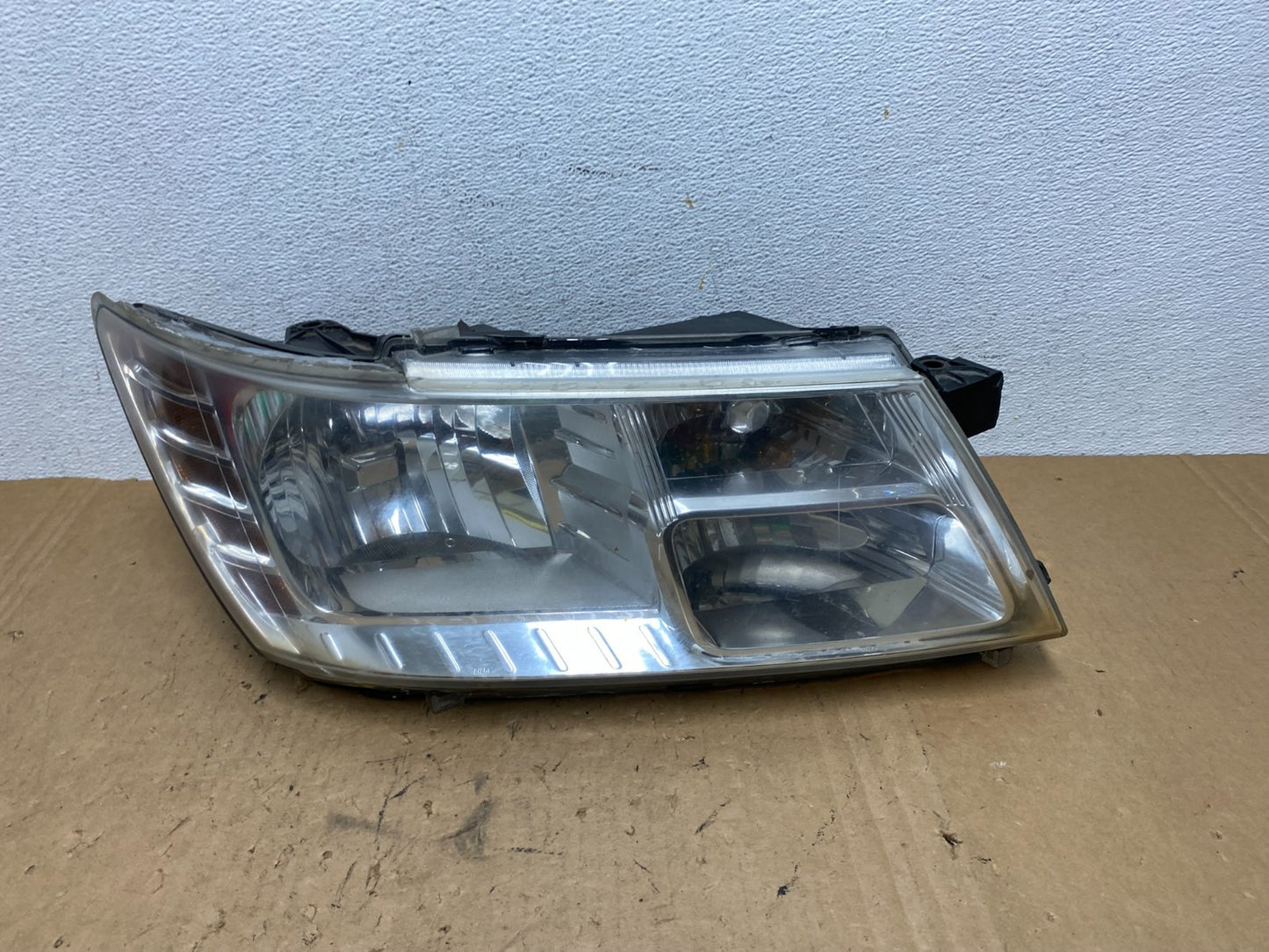 2009 to 2017 Dodge Journey Headlight Right Passenger Rh Halogen AD3234 DW0