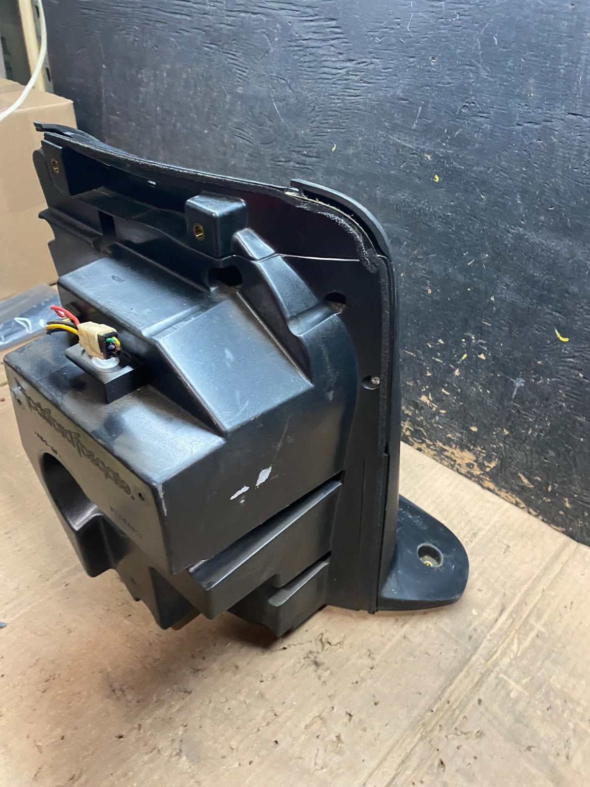 2007 to 2013 Mitsubishi Outlander Bass Subwoofer Sound Speaker Oem W2420 DG7