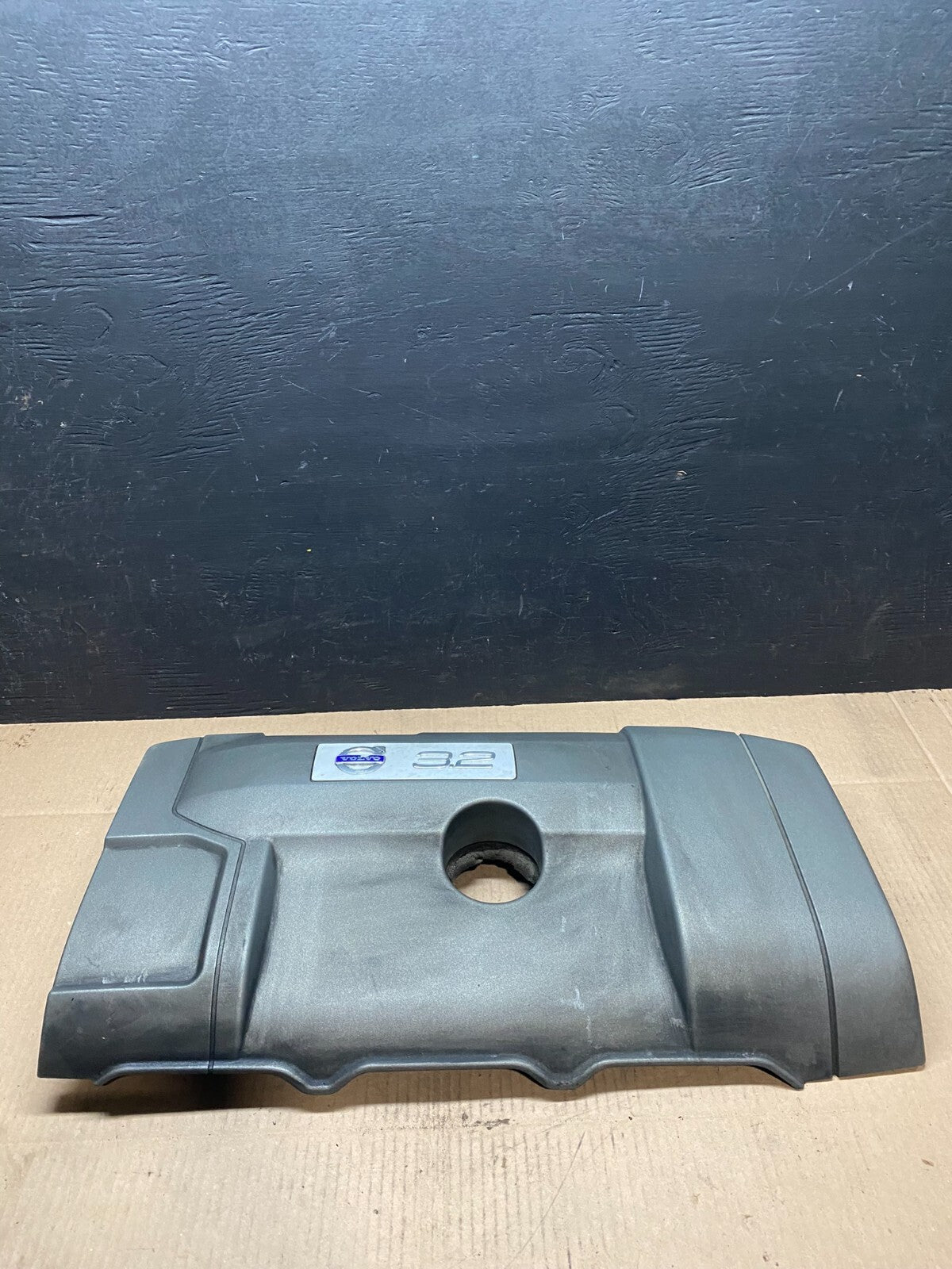 2005 to 2011 Volvo S80 3.2L Upper Top Engine Motor Dust Cover Oem F3535 DG10