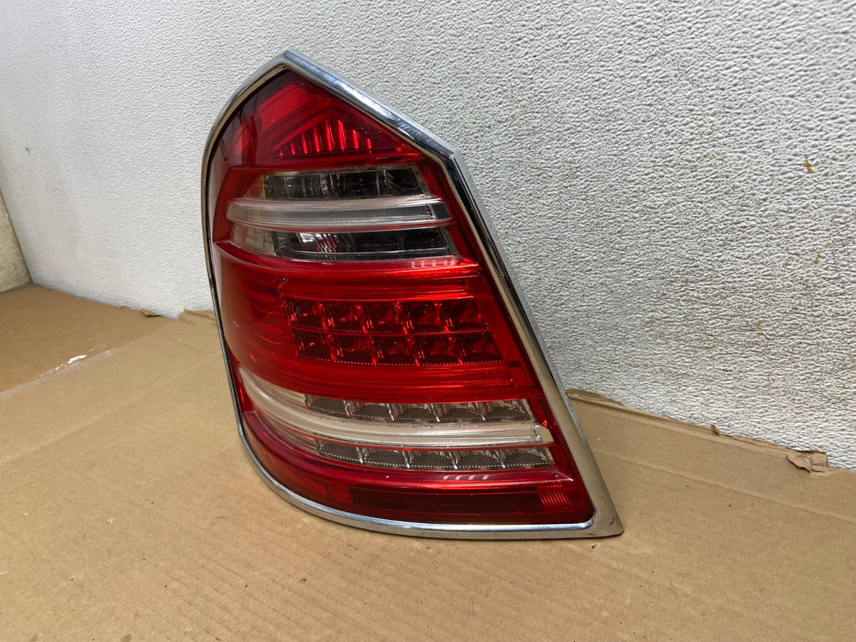 2010 2011 2012 Mercedes GL-Class GL450 Left Driver LED Tail Light AG9169 LK2