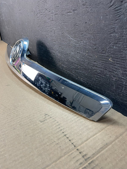 2010 to 2013 Buick Lacrosse Trunk LID Chrome Finish Panel W Camera AF5168 DG1