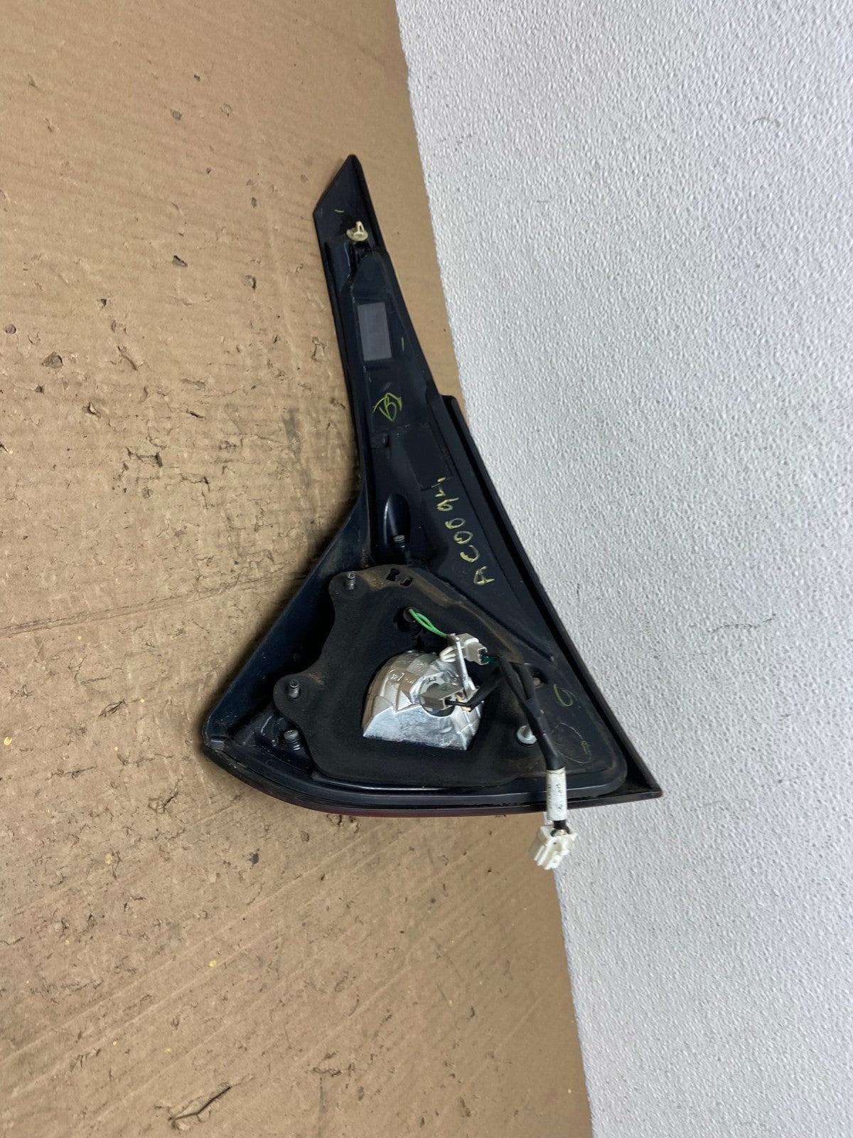 2015 to 2018 Nissan Murano Right Passenger Side Tail Light Inner Oem AC0094 DW4