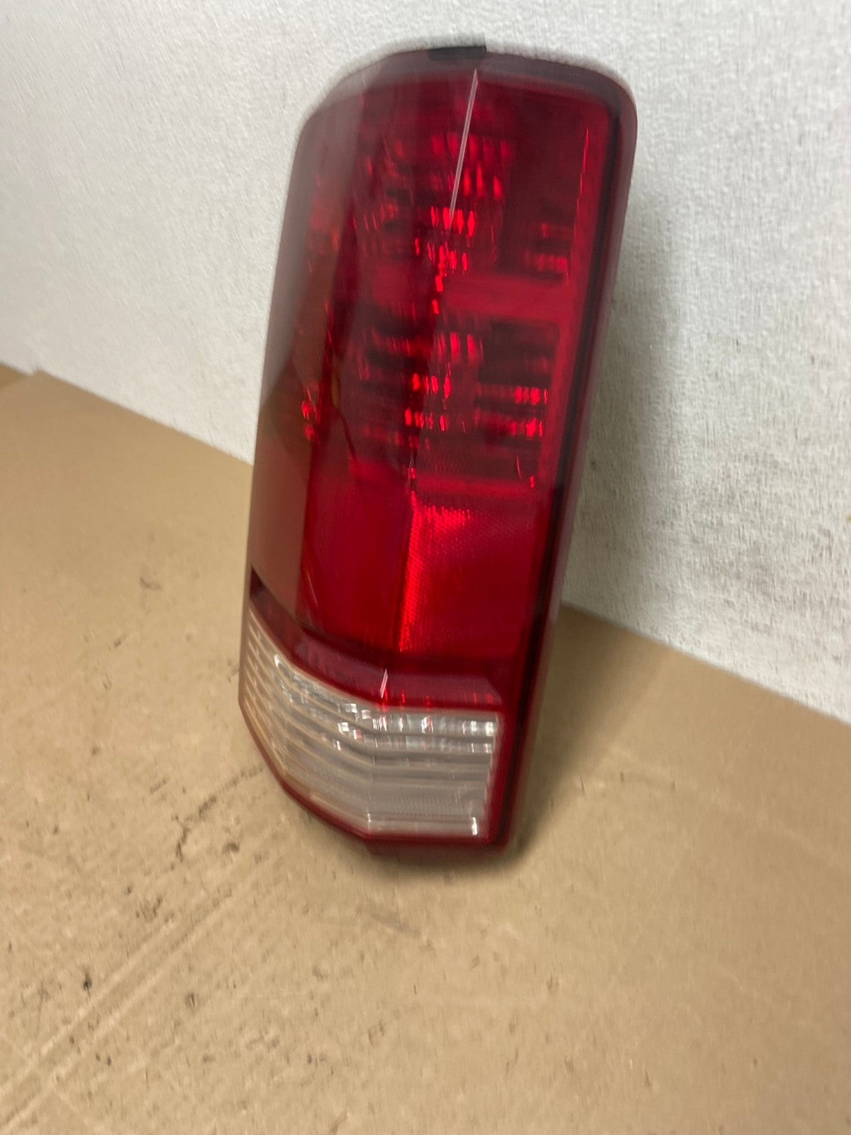 2007 - 2011 Dodge Nitro Left Driver Lh Side Tail Light AE6102 LK1