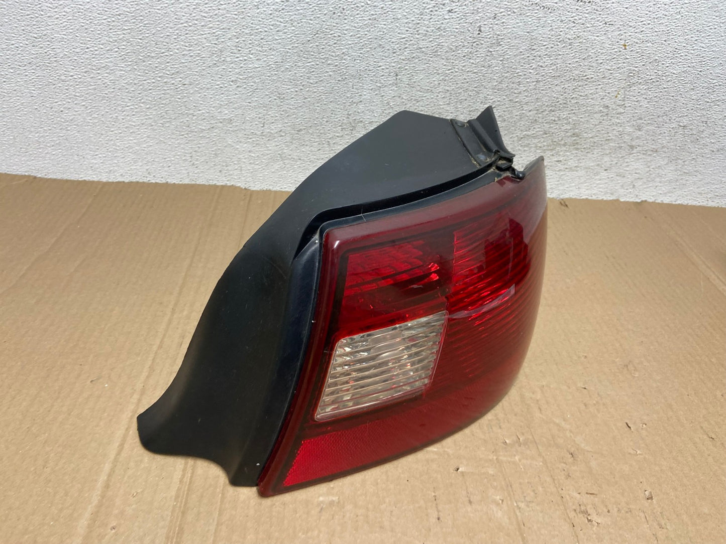 2000 - 2003 Mercury Sable Sedan Right Passenger Rh Side Tail Light AE8919 LK2