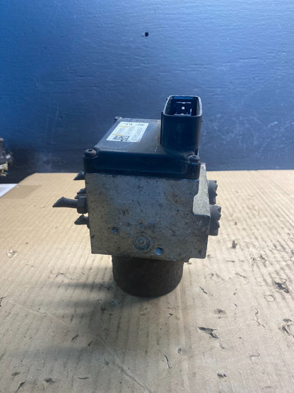 2013-2017 Chevrolet Express GMC Savana ABS Anti Lock Brake Pump AC0933 DG2