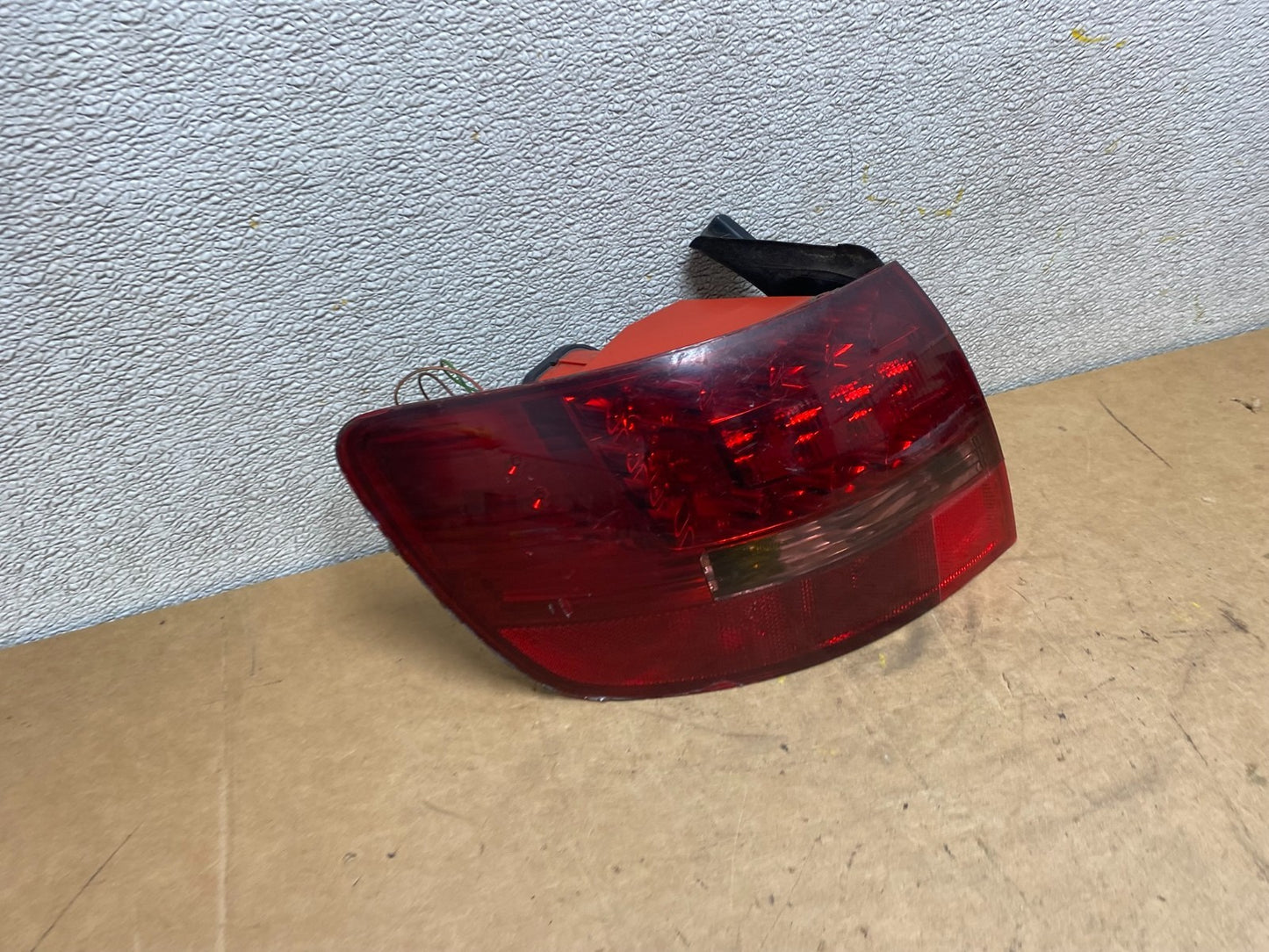 2006 2007 2008 Audi A6 Avant Wagon Left Driver LH Side Tail Light OEM X4992 DW2