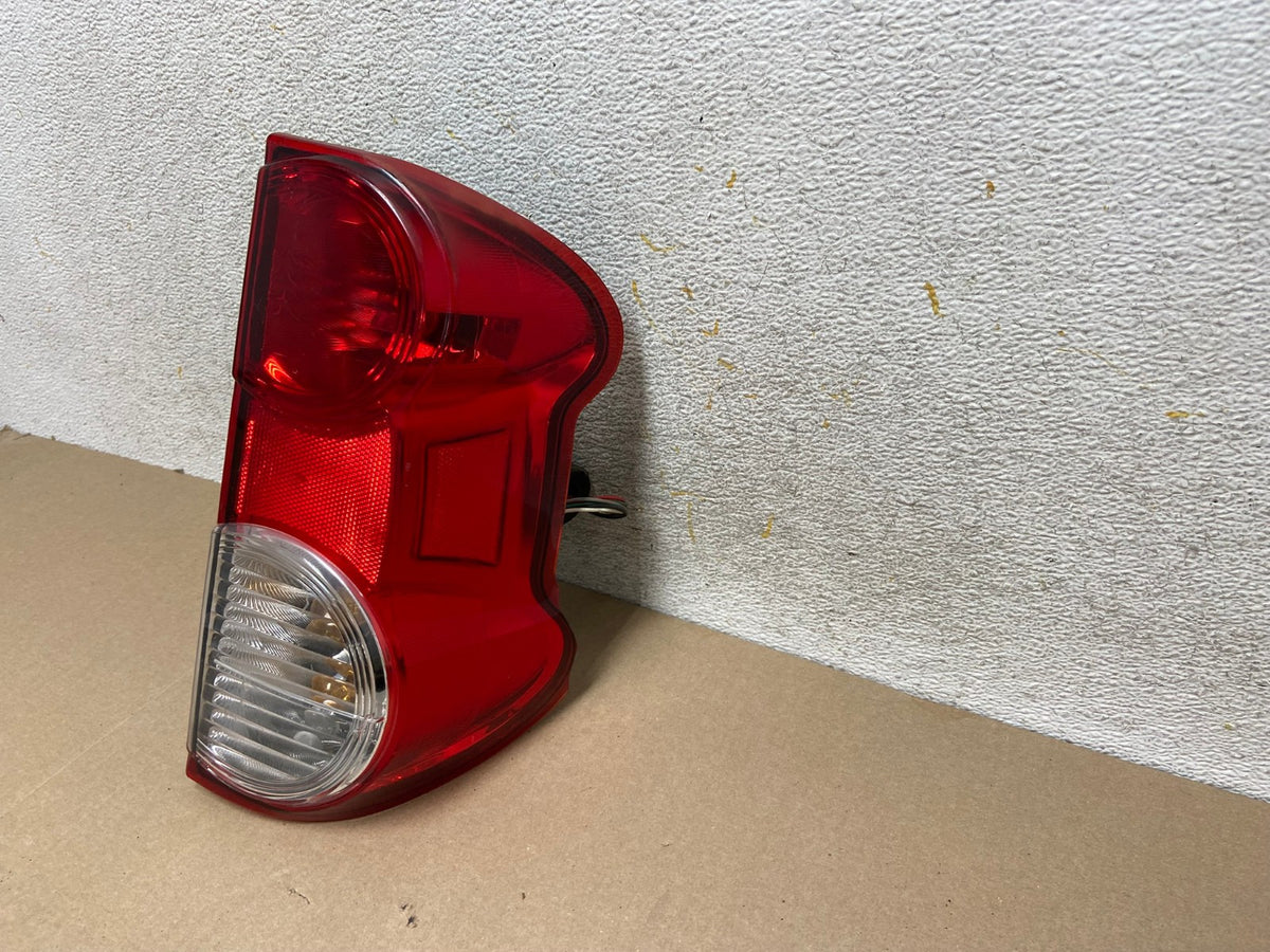 2013 to 2017 Nissan NV200 Right Passenger RH Side Tail Light AH6650 LK2