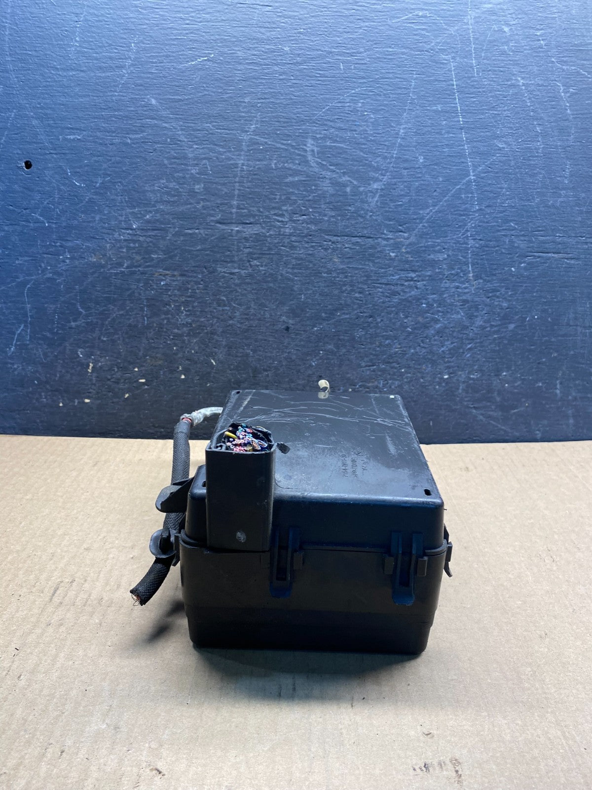 2011 Dodge Charger 5.7L Engine Fuse Box AH1615 DG2
