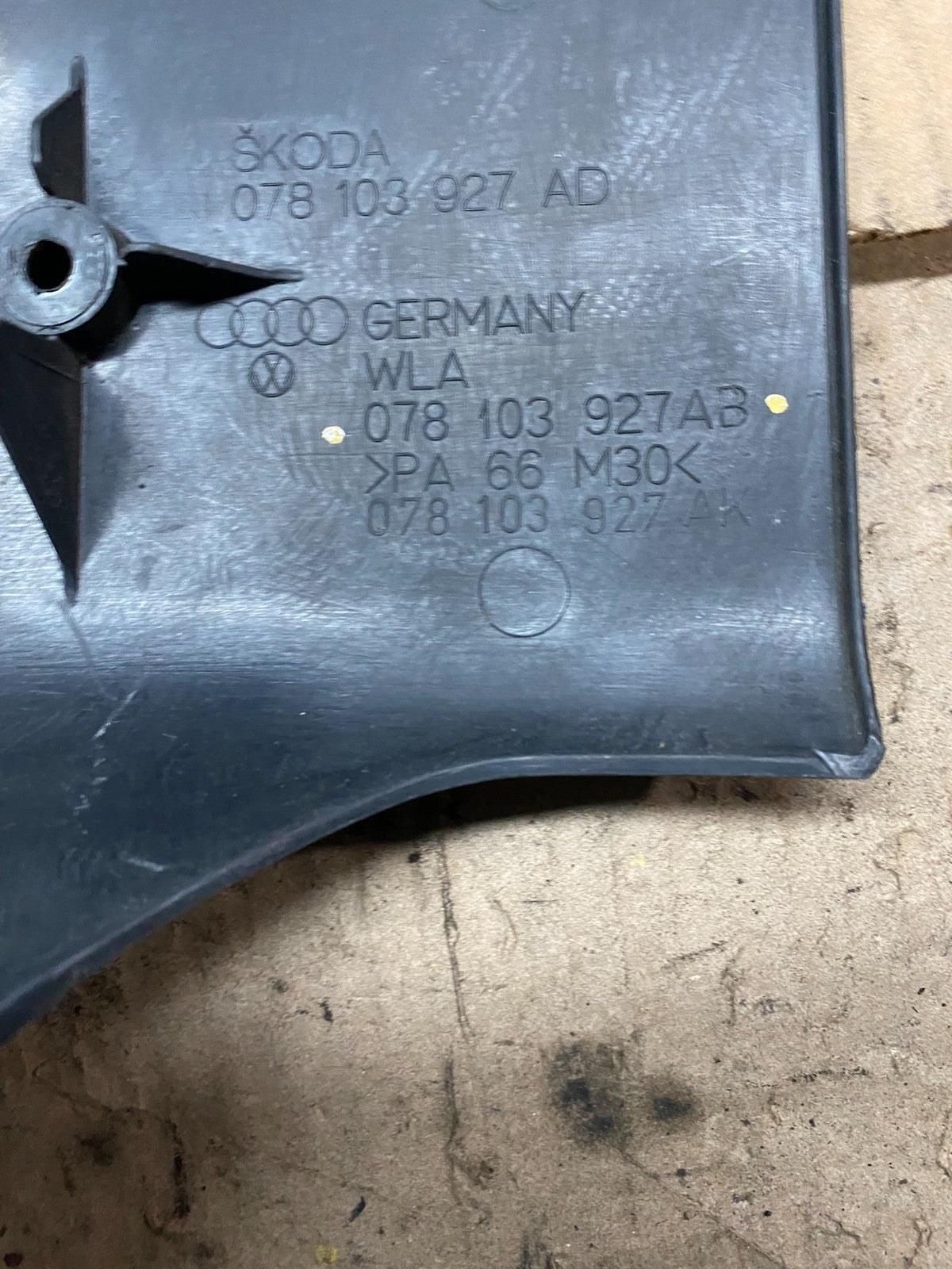 2001 to 2005 Volkswagen Passat 2.8 V6 Engine Motor Cover Oem X9602 DG8