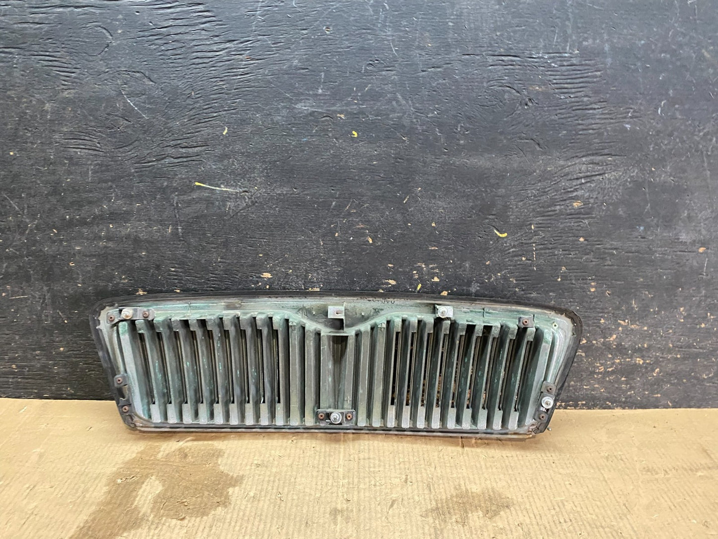 1993 to 1996 Infiniti Q45 Front Grille Grill X3222 DG3