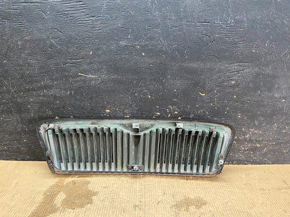 1993 to 1996 Infiniti Q45 Front Grille Grill X3222 DG3