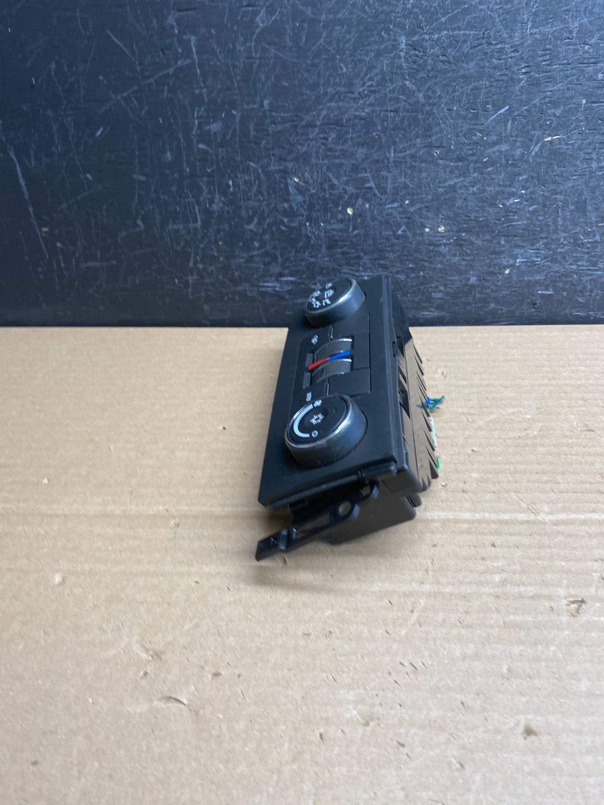 2007 to 2009 Chevrolet Avalanche 1500 Tahoe Climate Control A/C Panel AG0107 DG1