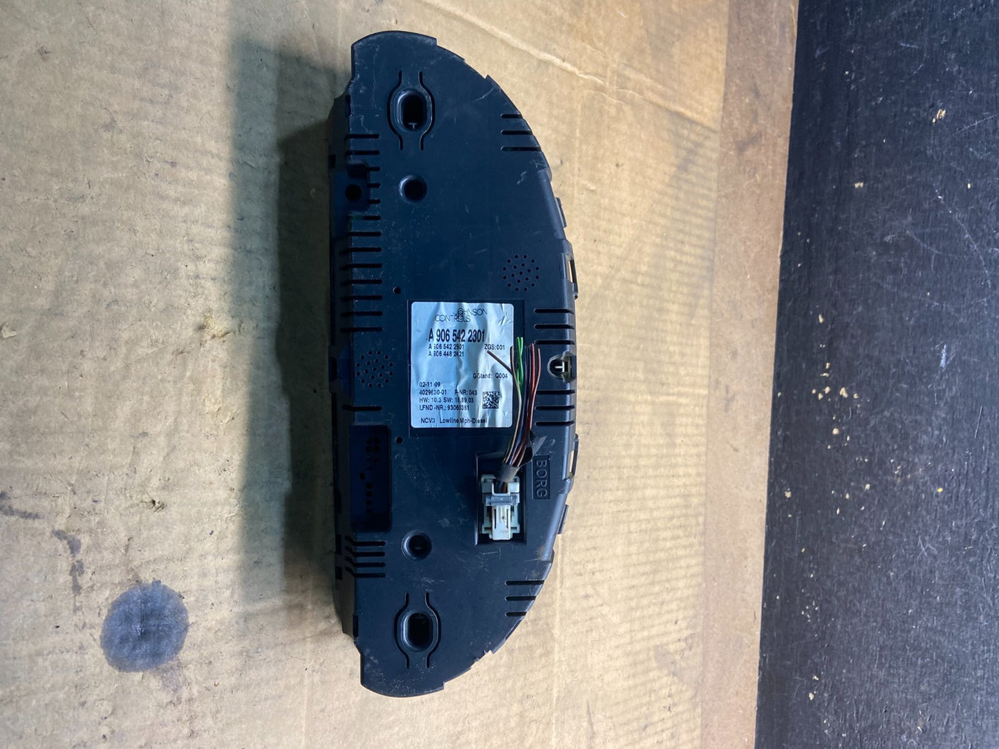 2007 to 2013 Sprinter 2500 3500 Instrument Speedometer Gauge Cluster y4603 DG7