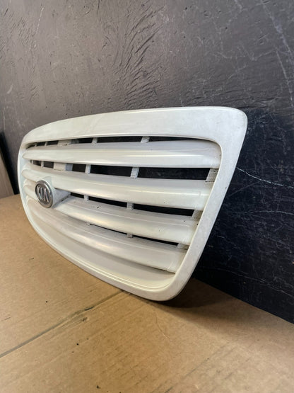 2001 to 2004 Kia Sedona Front Upper Grill Grille ad0174 DG1