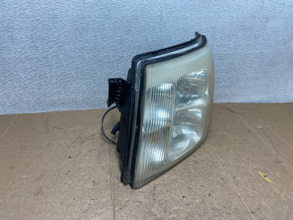 2002 to 2006 Cadillac Escalade Left Driver Lh Xenon HID Headlight Oem AA2689 PS2