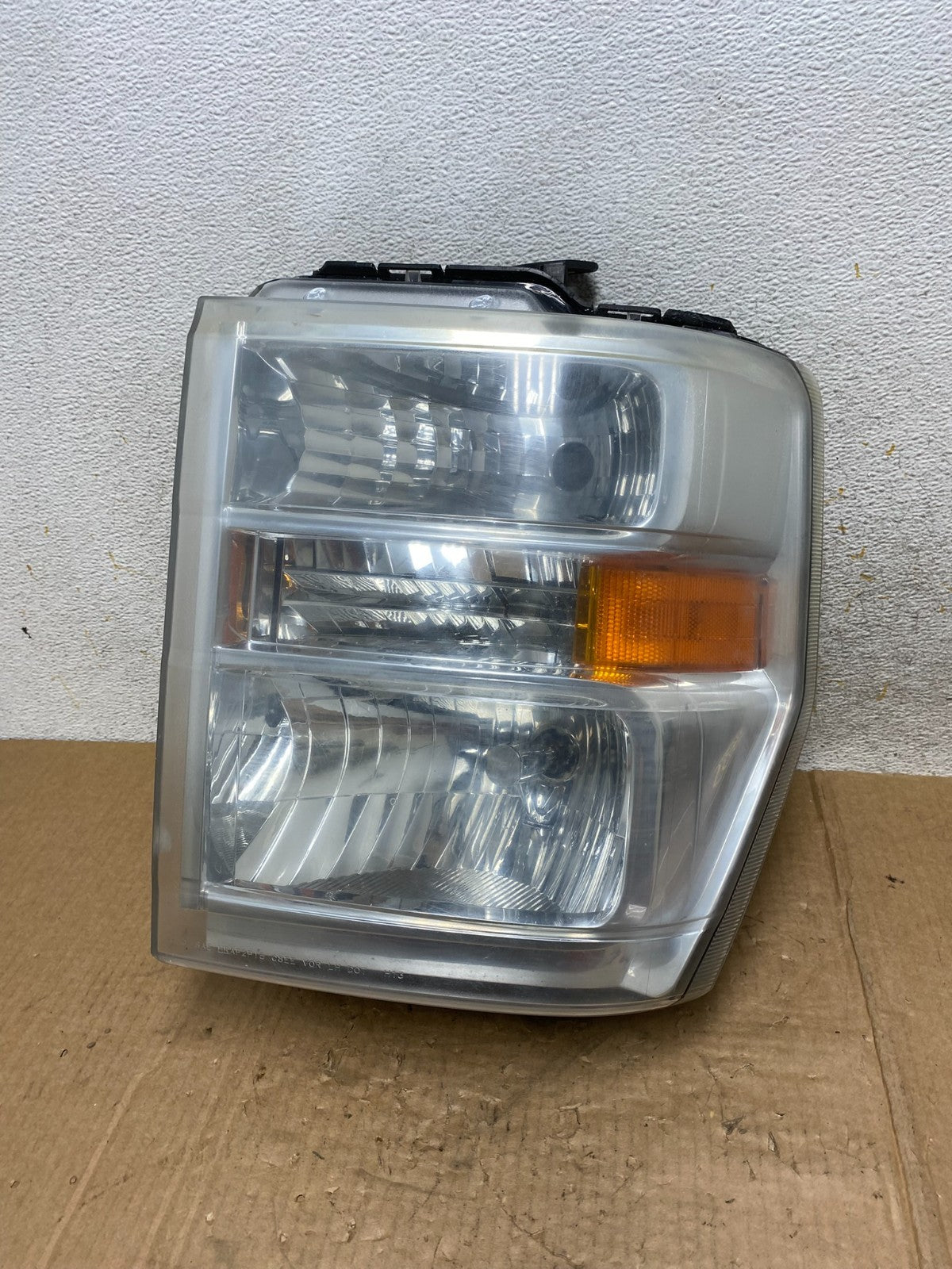 2008-2014 Ford Econoline E150 E250 E350 Left Driver LH Headlight AI5450 DW0