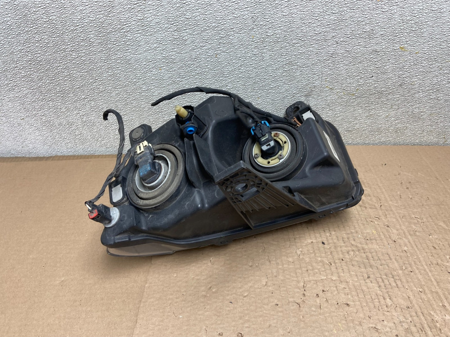 2011-2013 Jeep Grand Cherokee Right Passenger Halogen Headlight AB2530 DW5