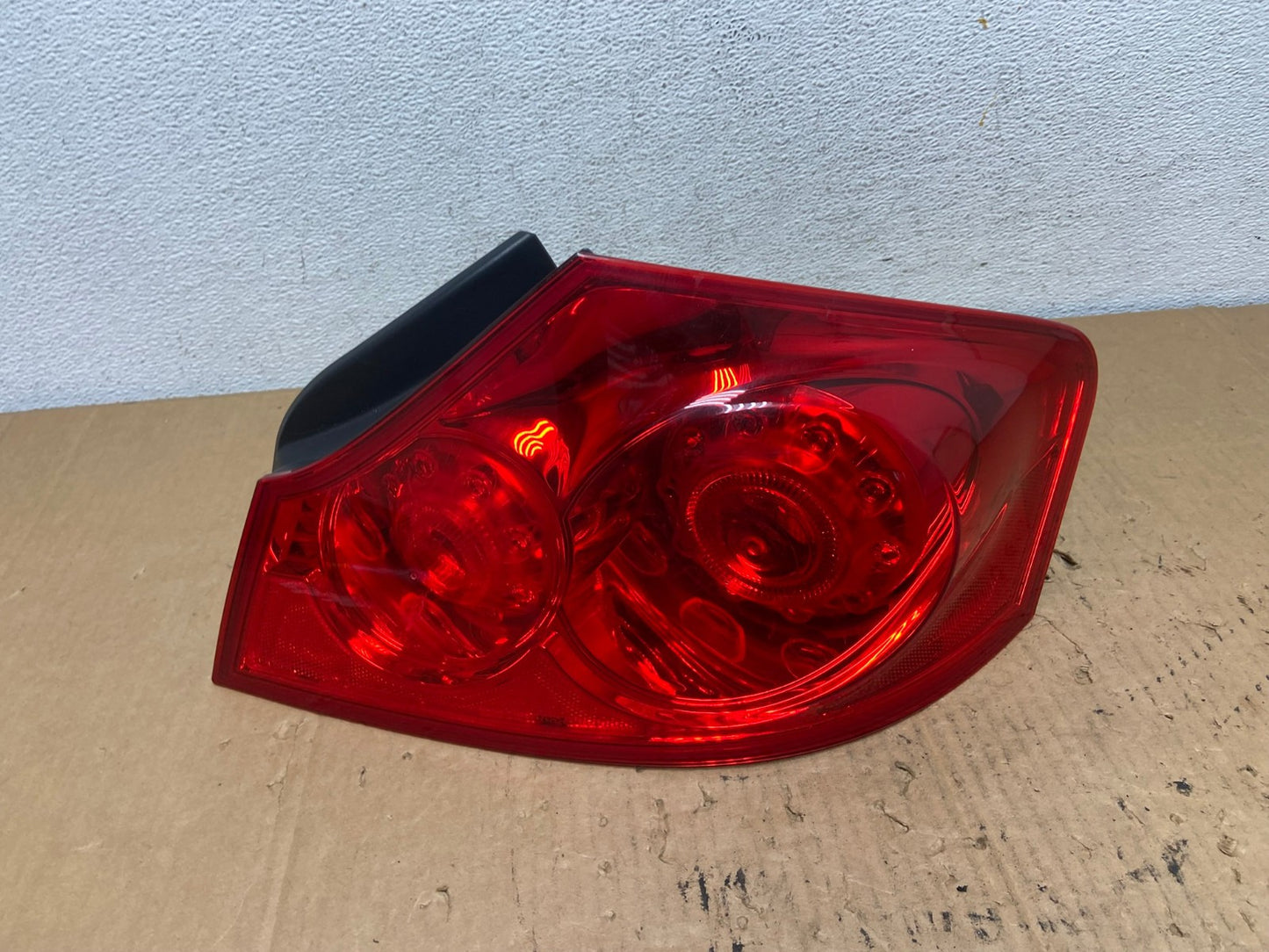 2007 to 2013 Infiniti G35 G37 Sedan Right Passenger Rh Tail Light AD2404 LK0