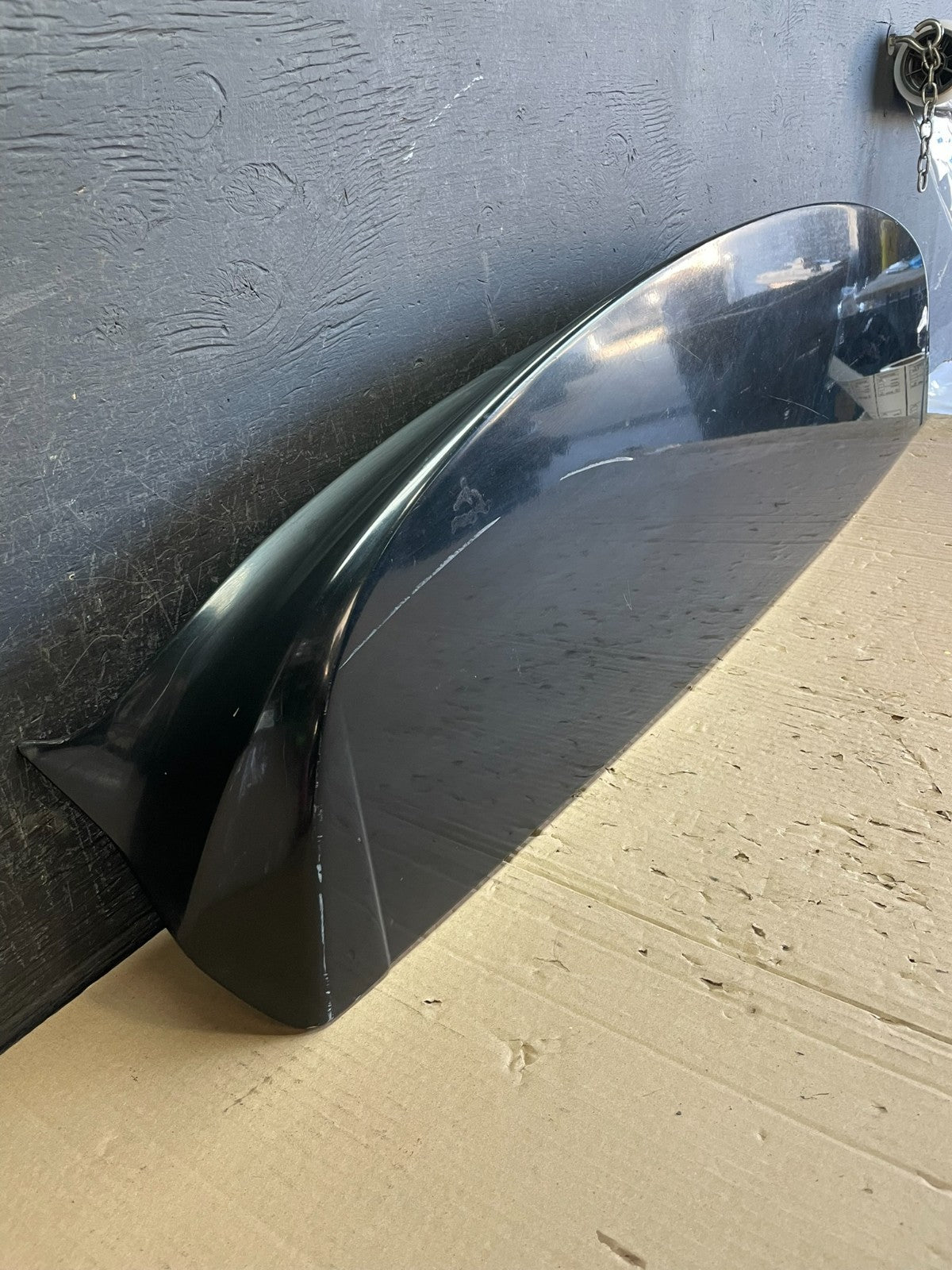 2011 to 2014 Toyota Sienna Rear Wing Spoiler AE0758 DG2