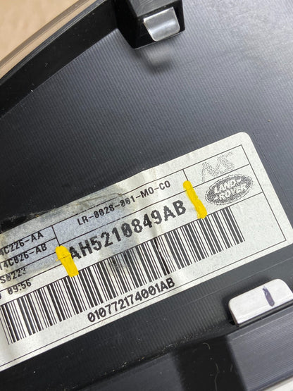 2008 2010 Land Rover LR2 Speedometer Cluster Gauge OEM U4961 DG6