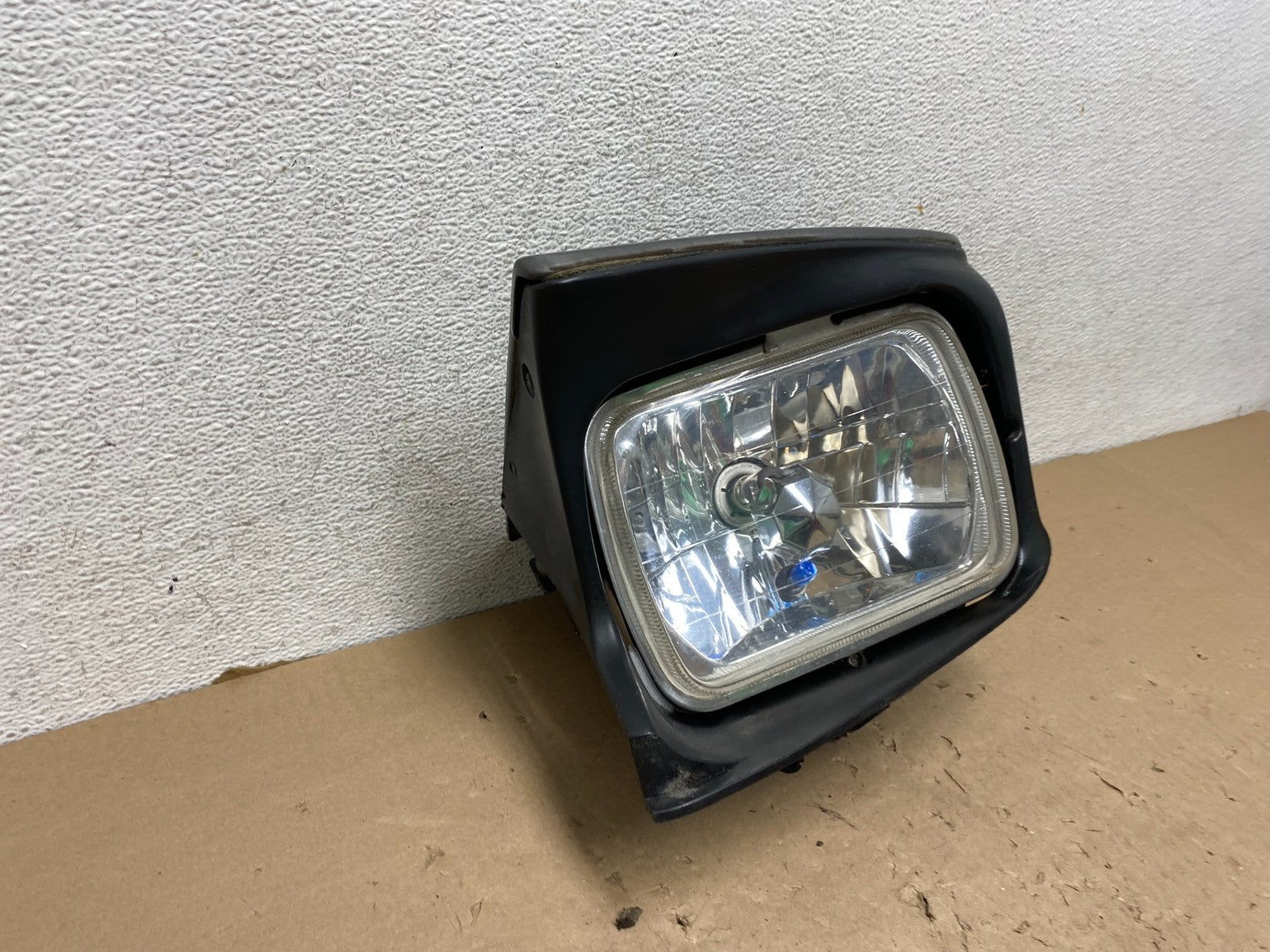 1989 to 1992 Ford Probe Left Driver LH Side Halogen Headlight AG4372 DG2