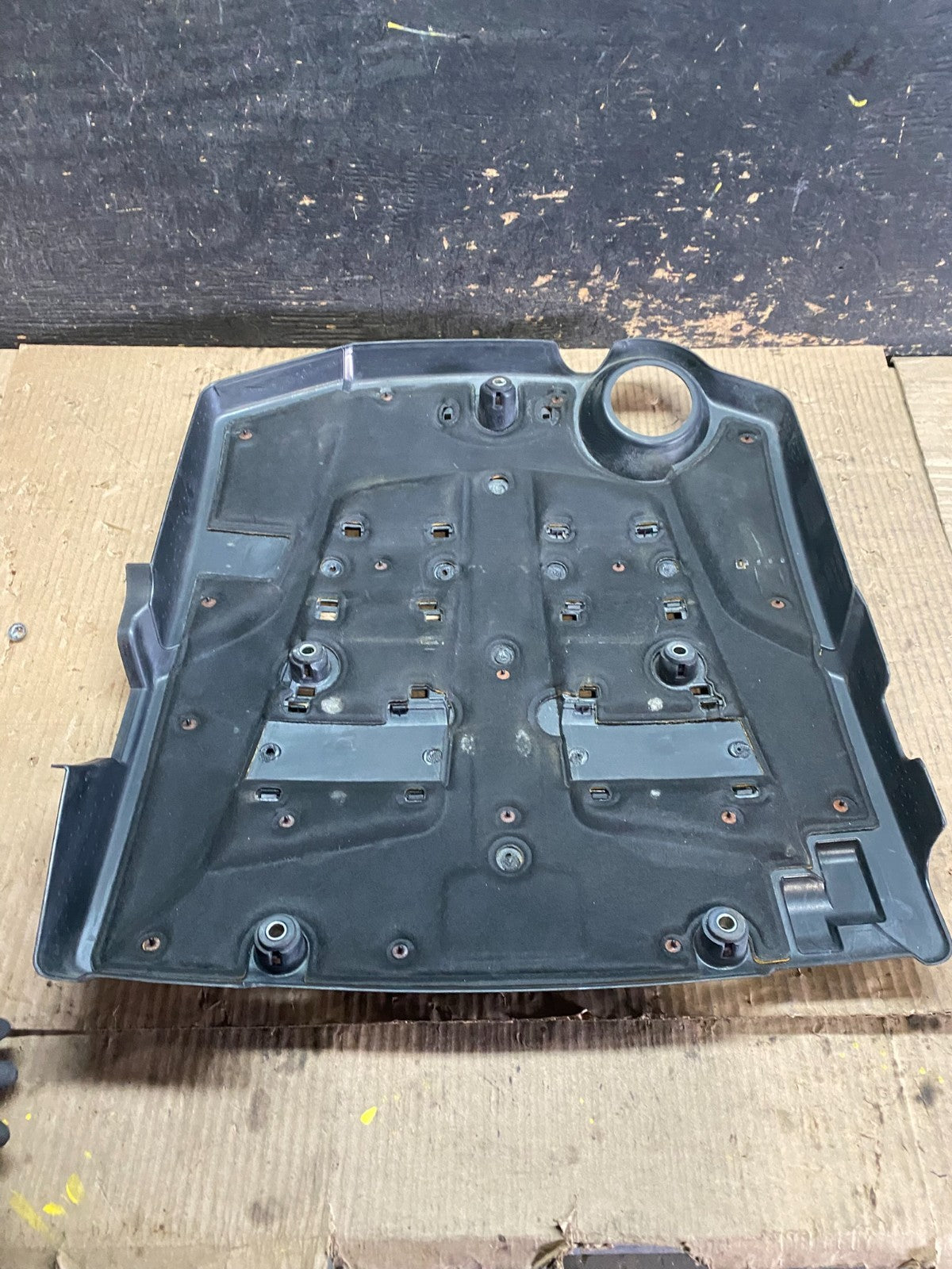 2003 to 2008 Hyundai Tiburon V6 OEM Engine Motor Cover Oem w9852 DG4