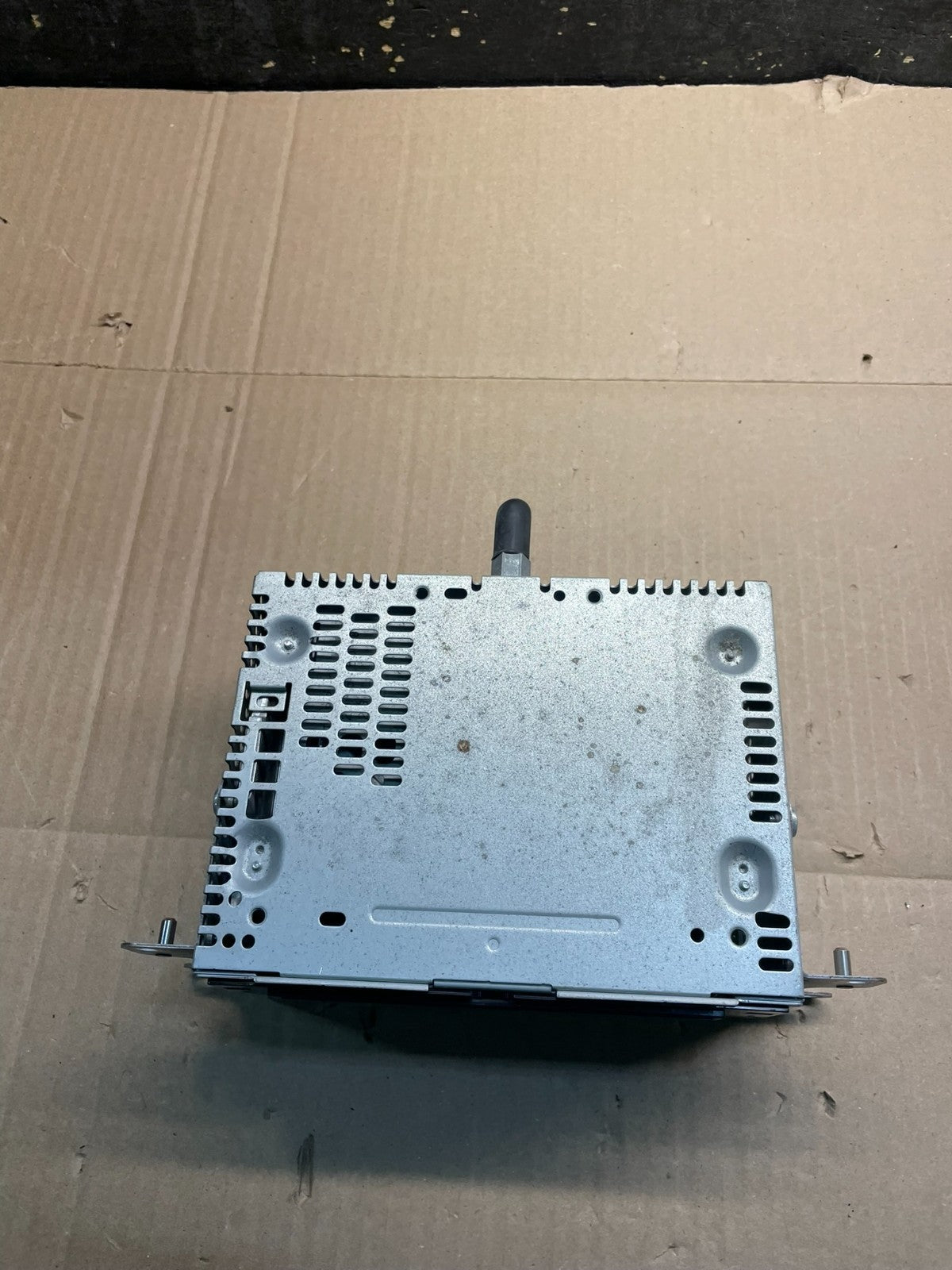 2014 to 2015 Ford Explorer Audio Equipment Radio Receiver AM FM CD X9890 DG4