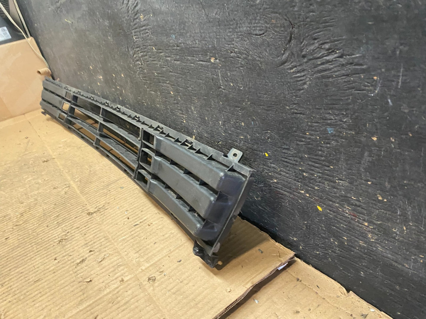 2007 2008 2009 Hyundai Elantra Front Lower Grille Grill 86561-2h001 T5740 DG8