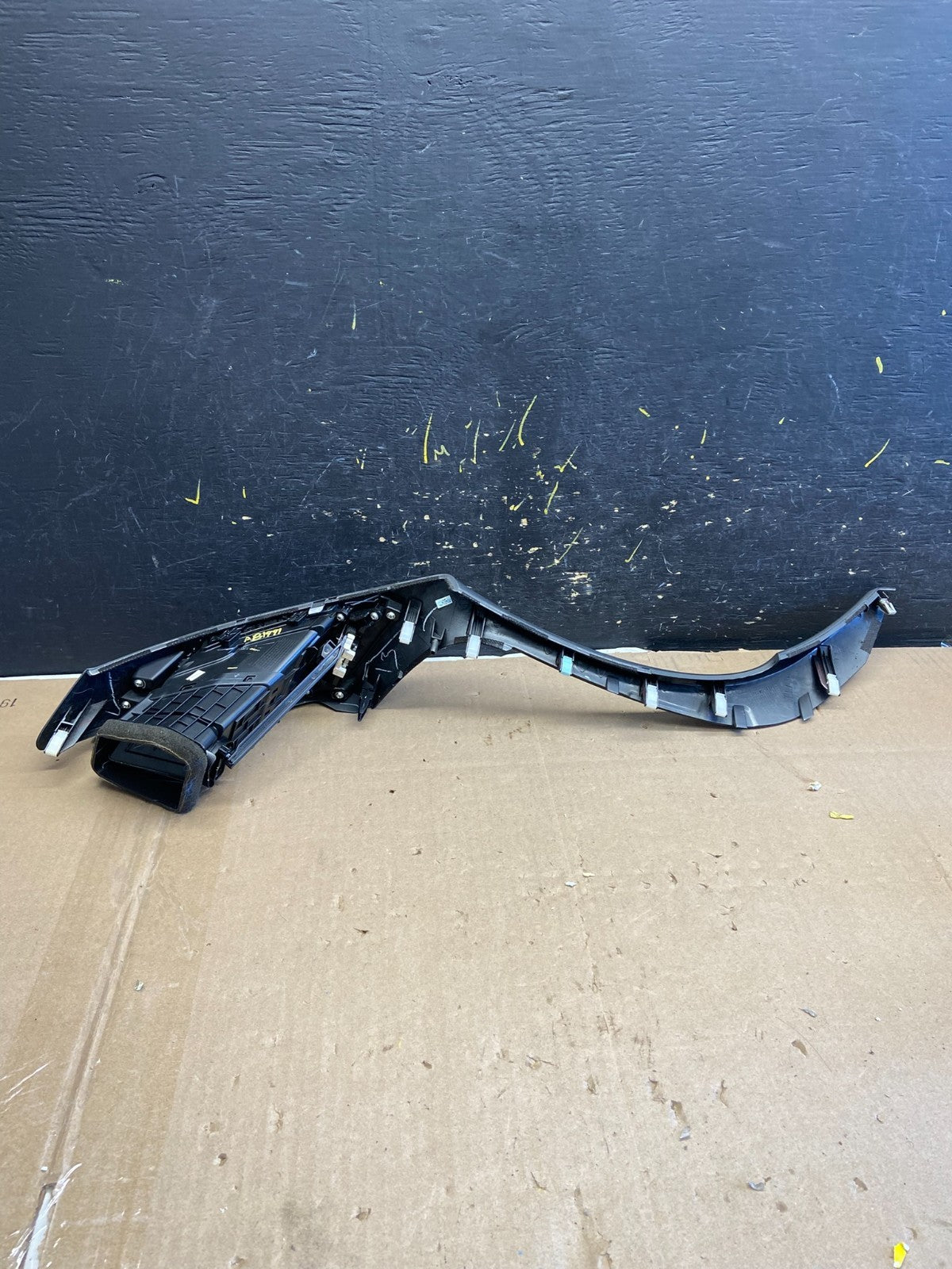 2014-2016 Hyundai Elantra Center Right Garnish Trim Bezel Air Vent AB1991 DG3