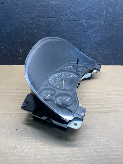 2004 to 2007 Chevrolet Express Speedometer Cluster Gauge AF3816 DW1
