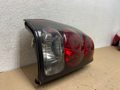 2002 to 2009 Chevrolet Trailblazer Left Driver LH Side Tail Light AG7986 LK1