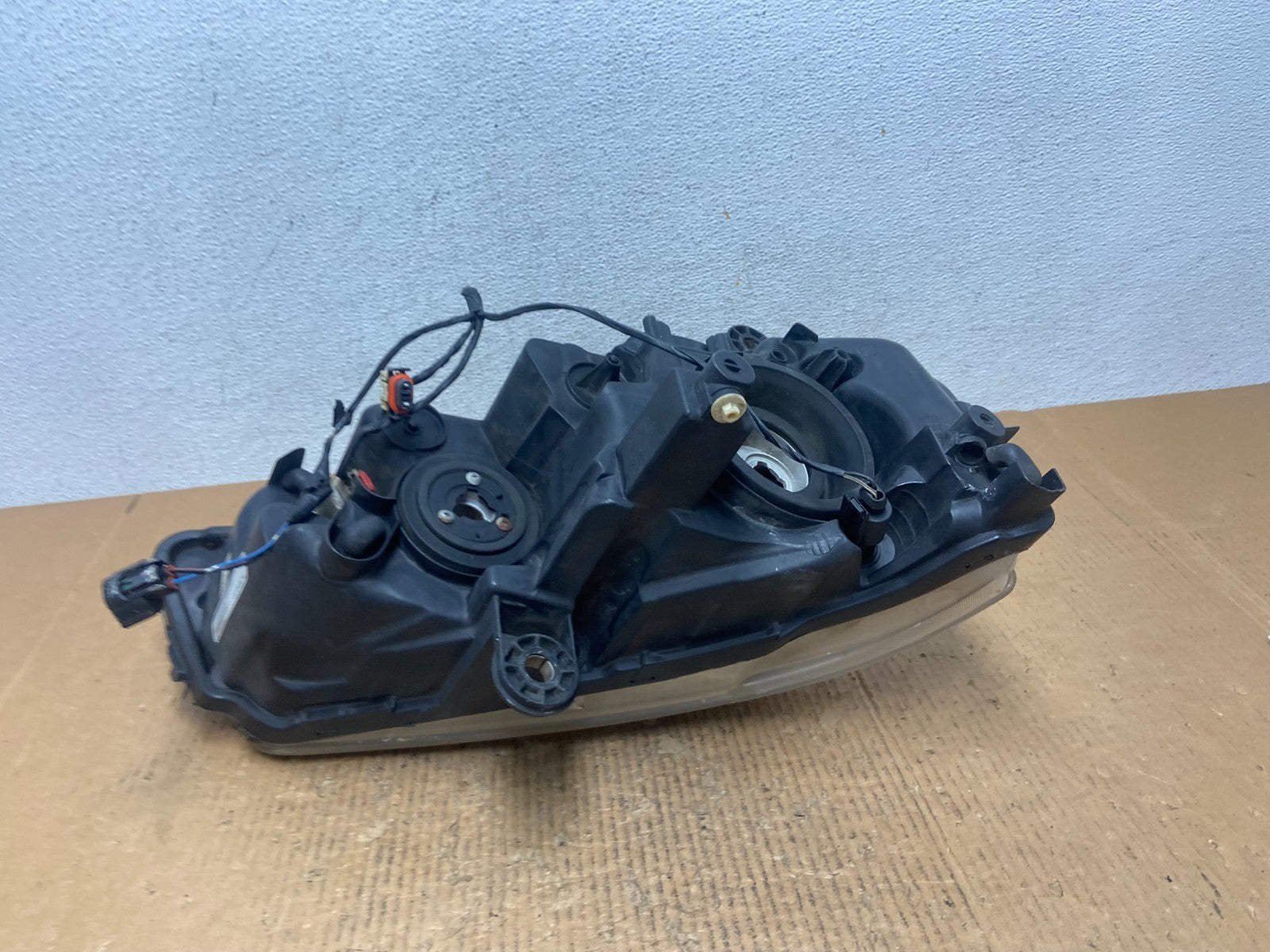 2008 to 2016 Chrysler Town and Country Left Driver Lh Side Headlight AE2838 DW5