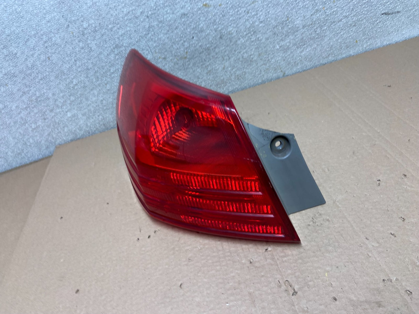 2008 to 2015 Nissan Rogue Left Driver Lh Side Tail Light OEM AB2382 LK1