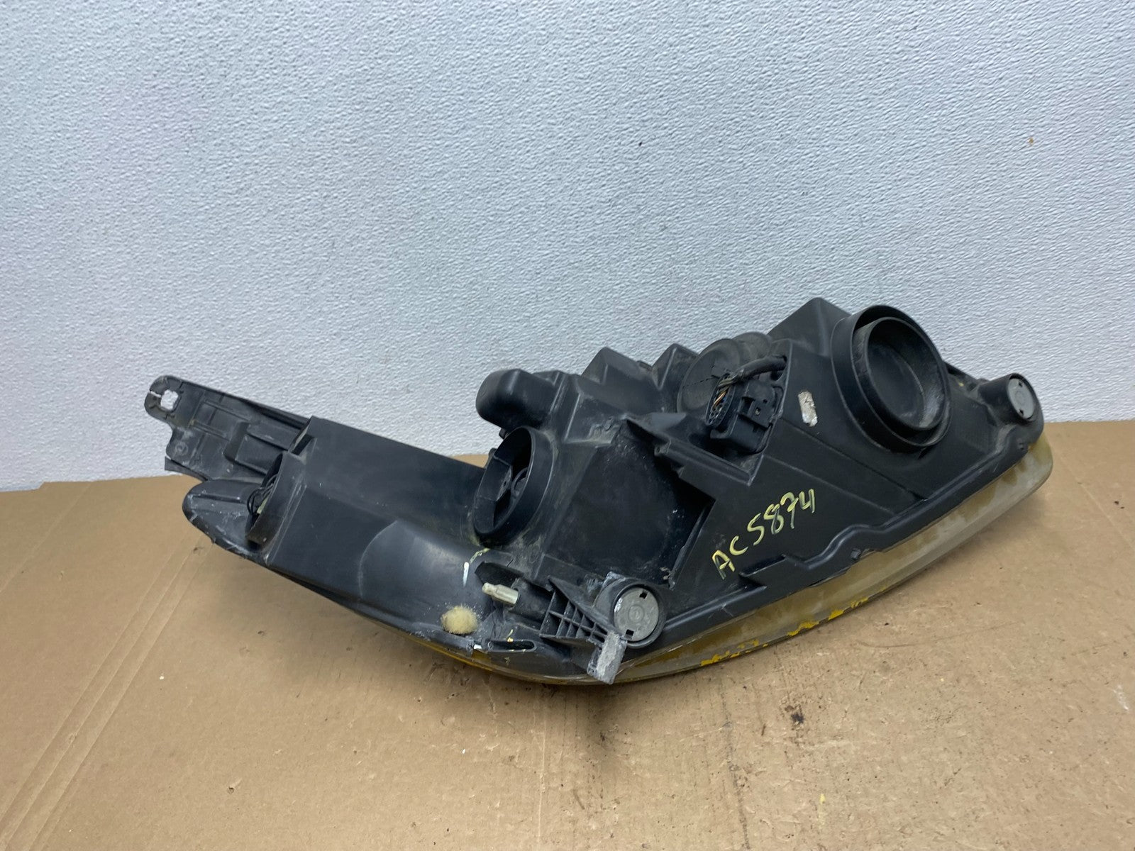 2013 to 2016 Ford C-MAX Left Driver LH Side Headlight AC5874 DW7